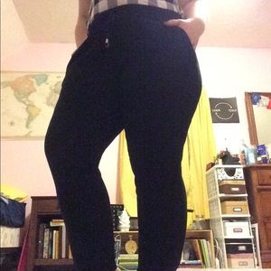 Cropped Elegant Joggers